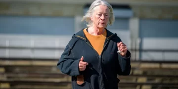 دراسة جديدة: الجينات تلعب دوراً أكبر من النظام الغذائي في إطالة العمر