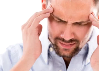 صداع التوتر.. الأسباب والأعراض وطرق العلاج الفعّالة