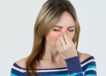 طريقة فعالة لعلاج التهاب الجيوب الأنفية دون الحاجة للتثقيب أو المضادات الحيوية