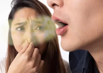 رائحة الفم الكريهة