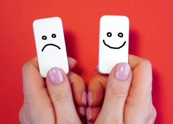 تقلبات المزاج الهرمونية لدى النساء