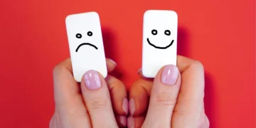 تقلبات المزاج الهرمونية لدى النساء