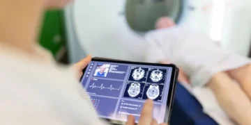 دراسة البنك الحيوي البريطاني UK Biobank لأجسام 100,000 شخص