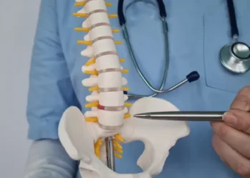 الجسور الخلوية لعلاج إصابات العمود الفقري