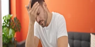 ما هي أعراض القلق النفسي؟ علامات لا تتجاهلها 2 ما هي أعراض القلق النفسي؟ علامات لا تتجاهلها