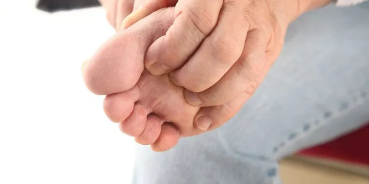 حماية القدمين من مضاعفات السكري