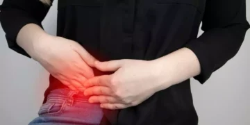 التهاب الزائدة الدودية.. أعراض مبكرة لا ينبغي تجاهلها 2 التهاب الزائدة الدودية