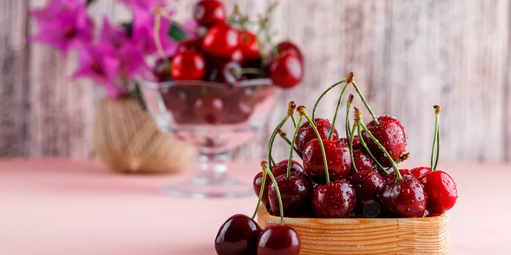 الكرز الأحمر.. كنز غذائي يعزز صحة القلب ونضارة البشرة 2 الكرز الأحمر